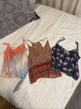 EUC lot of 3 Women’s camisole/ tank blouses